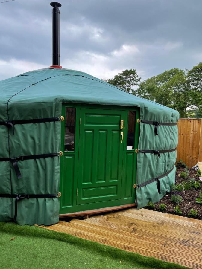 O Dan Y Coed Luxury Yurt With Hot Tub Otel Chwilog Dış mekan fotoğraf